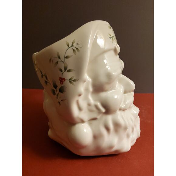 Vintage Pfaltzgraff Winterberry Sant Claus Toby Mug - Picture 2 of 4